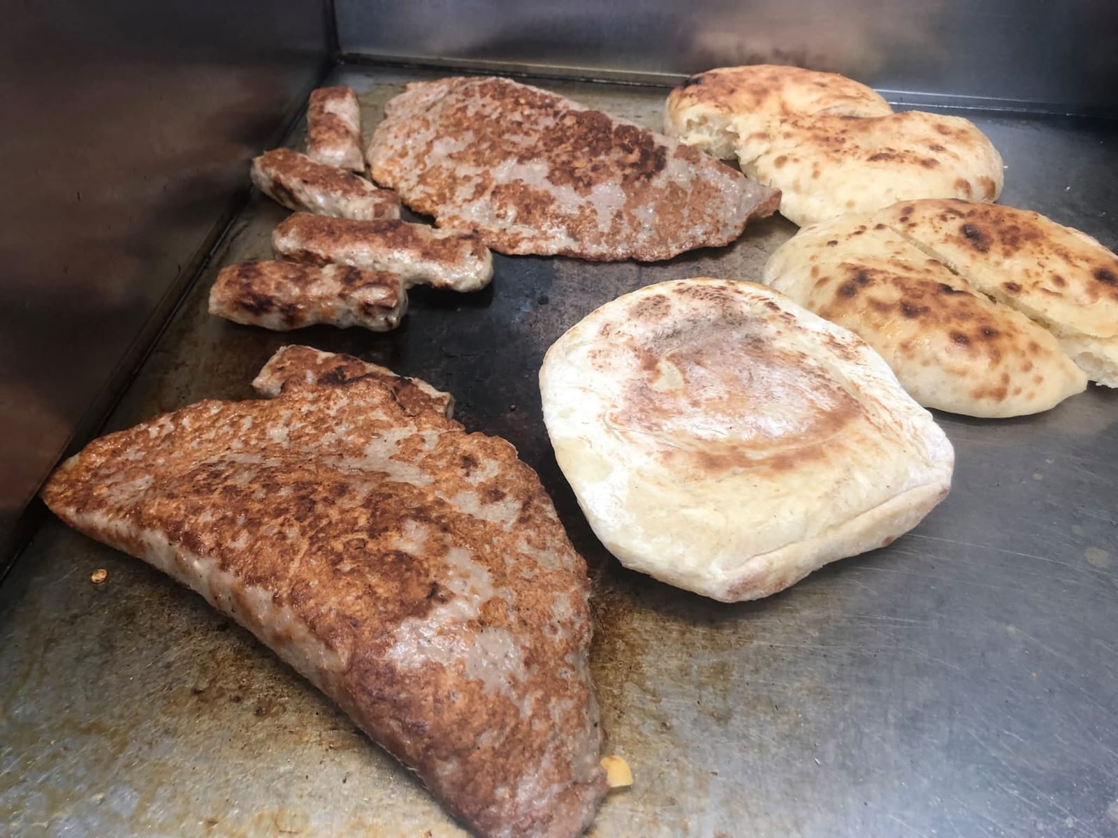 Warme Grillspezialität bei Alhambra Swiss